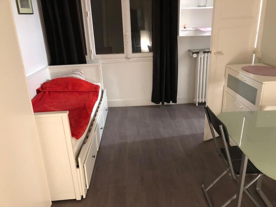 Beau Appartement,Proche De Metro Parijs Buitenkant foto