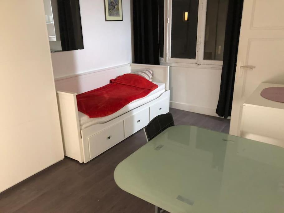 Beau Appartement,Proche De Metro Parijs Buitenkant foto